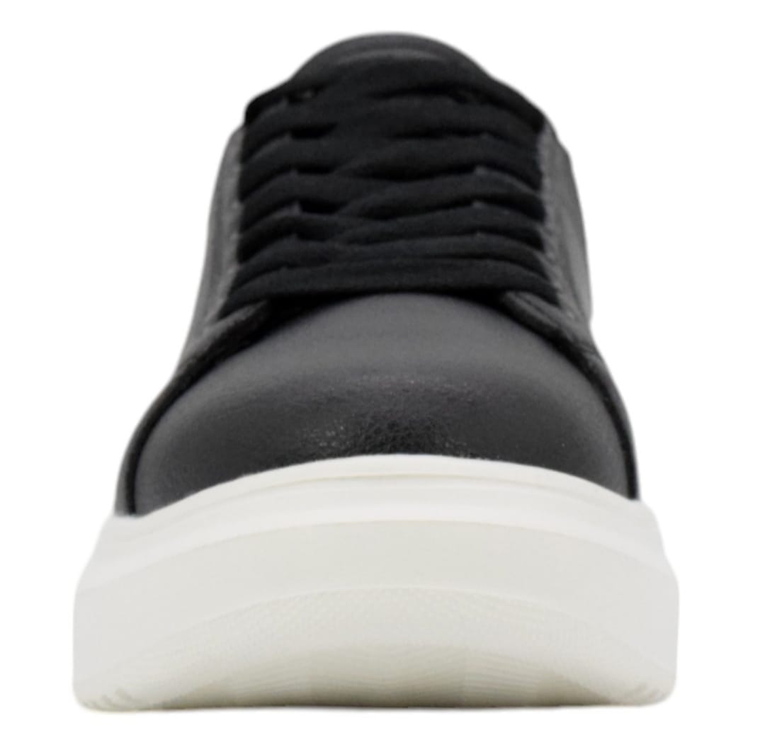 Sneakers ICON in ecopele con logo a rilievo dietro