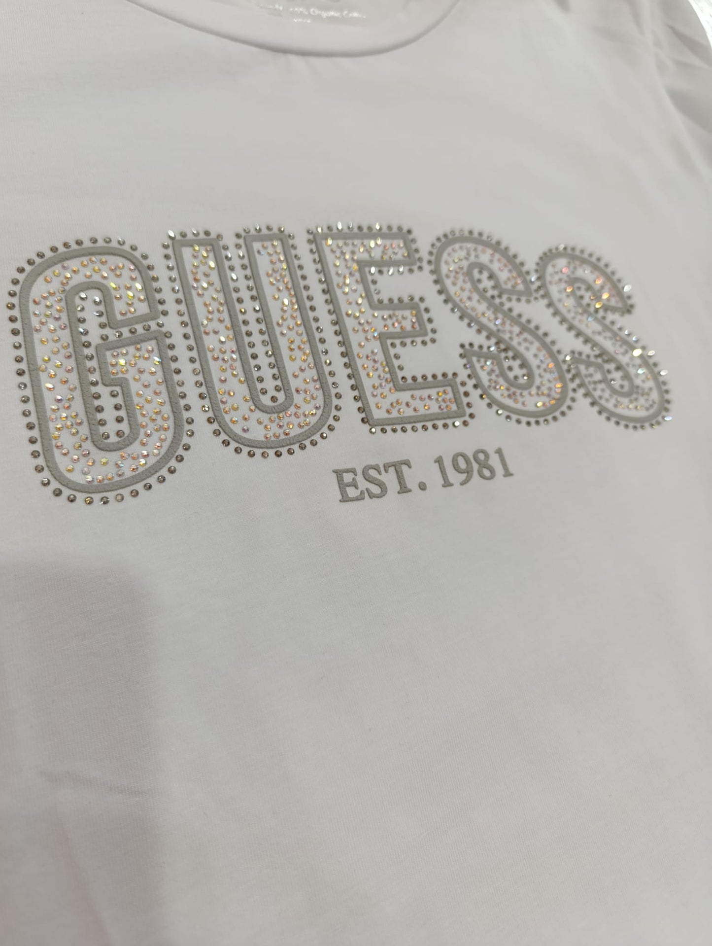 T-shirt GUESS con maxi logo brillantini
